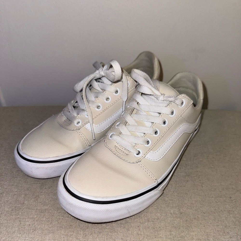 Vans Women's Cream Sneakers
